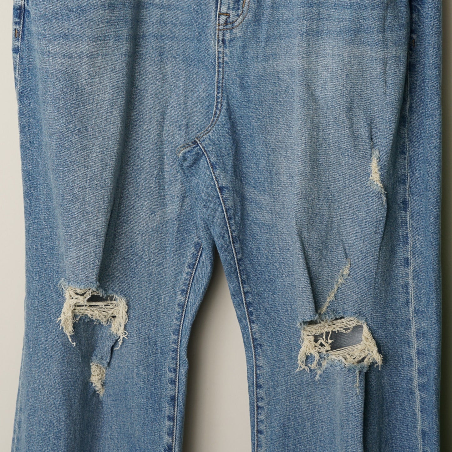 Torrid High-Rise Baggy Straight Classic Denim Jeans Distressed Medium Wash Zip