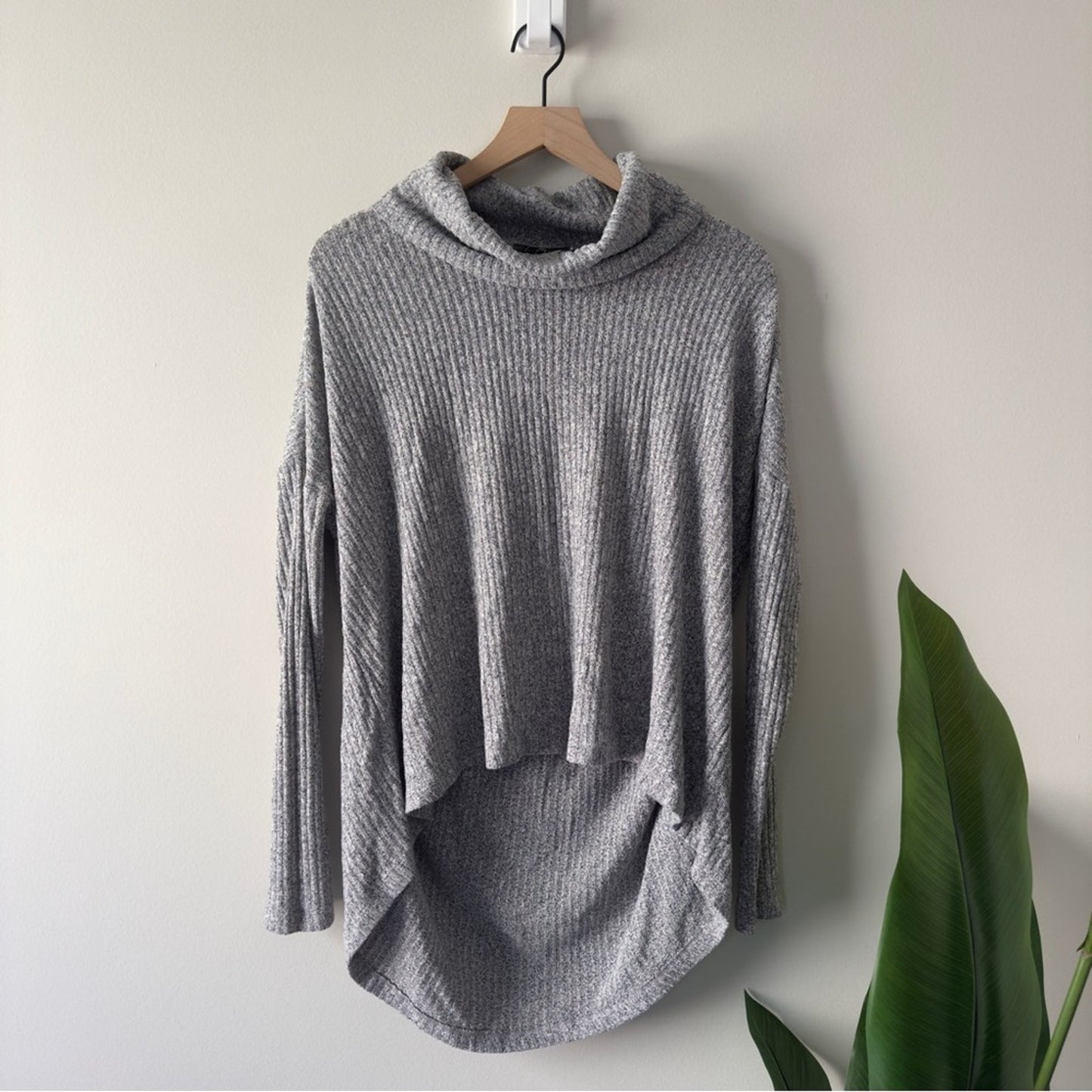 Anthropologie Saturday Sunday Oversized Gray Turtleneck Sweater Asymmetrical Hem